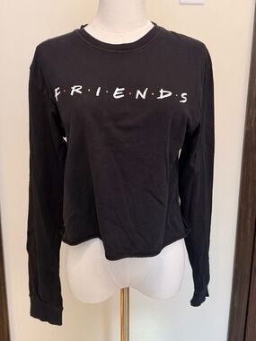 FRIENDS the tv show black long sleeve graphic cropped top